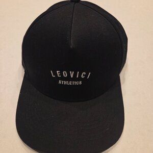 Leovici Athletic adjustable hat.
